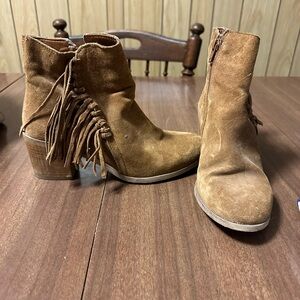 Kenneth Cole reaction boots